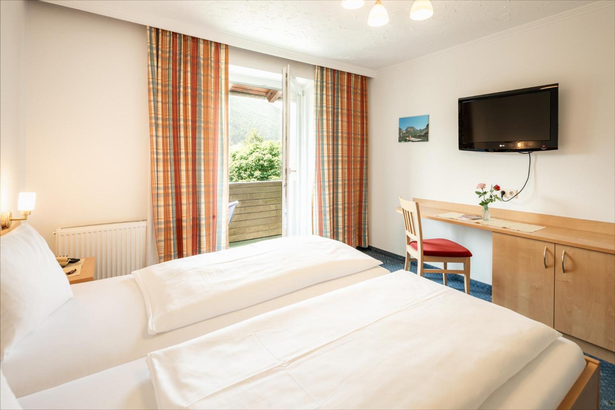 Landhotel Stofflerwirt ซังคท์มิคาอิลอิมลุงเกา ภายนอก รูปภาพ