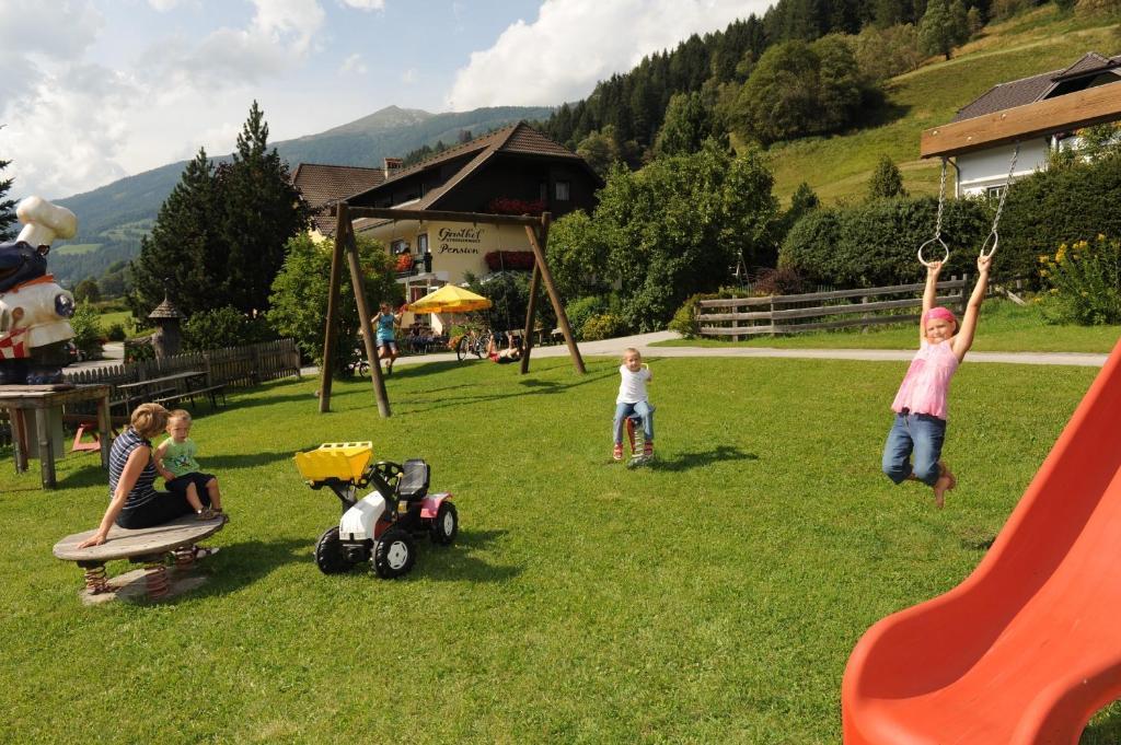 Landhotel Stofflerwirt ซังคท์มิคาอิลอิมลุงเกา ภายนอก รูปภาพ