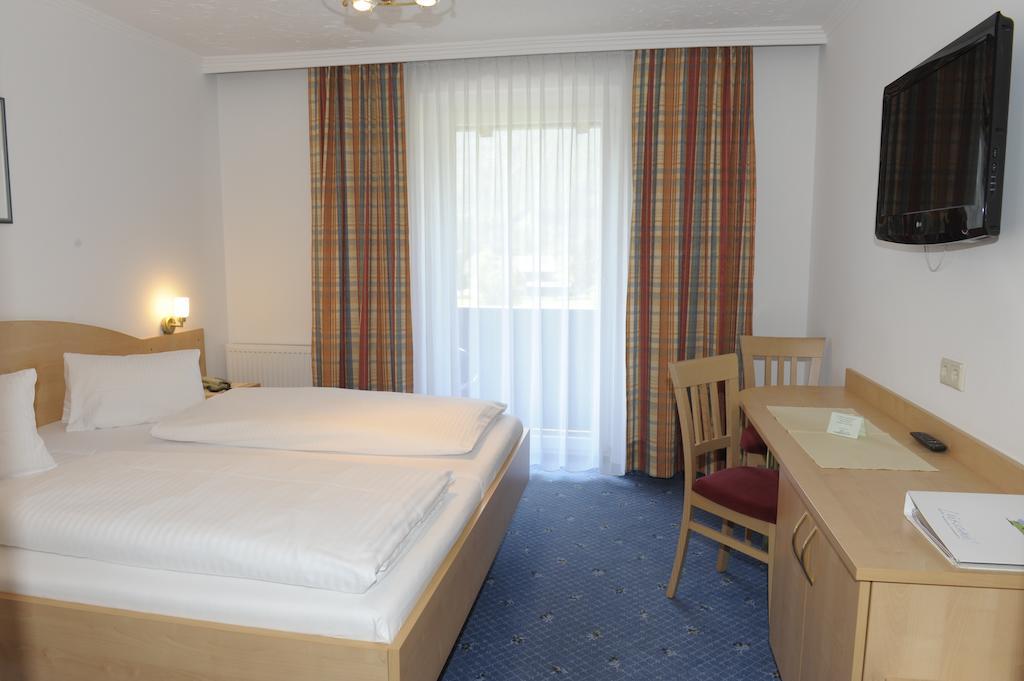 Landhotel Stofflerwirt ซังคท์มิคาอิลอิมลุงเกา ห้อง รูปภาพ