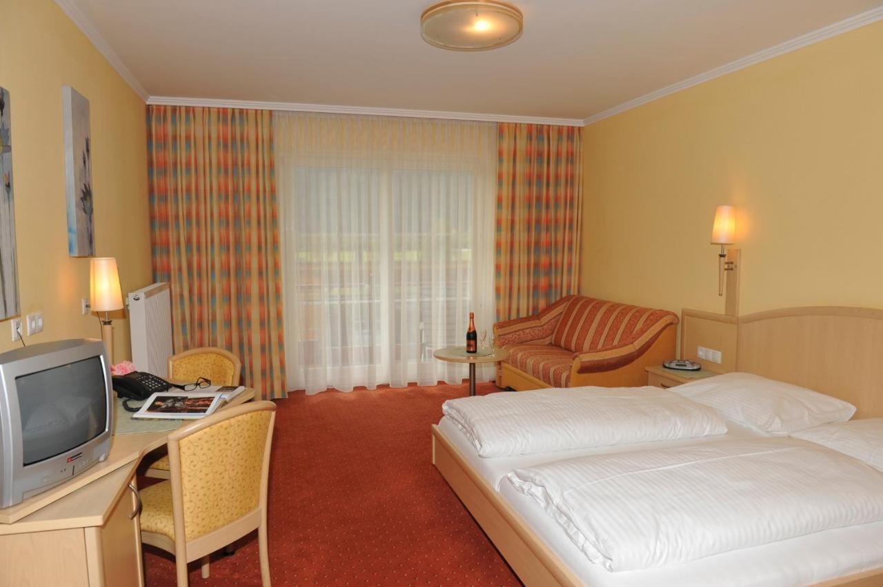 Landhotel Stofflerwirt ซังคท์มิคาอิลอิมลุงเกา ภายนอก รูปภาพ